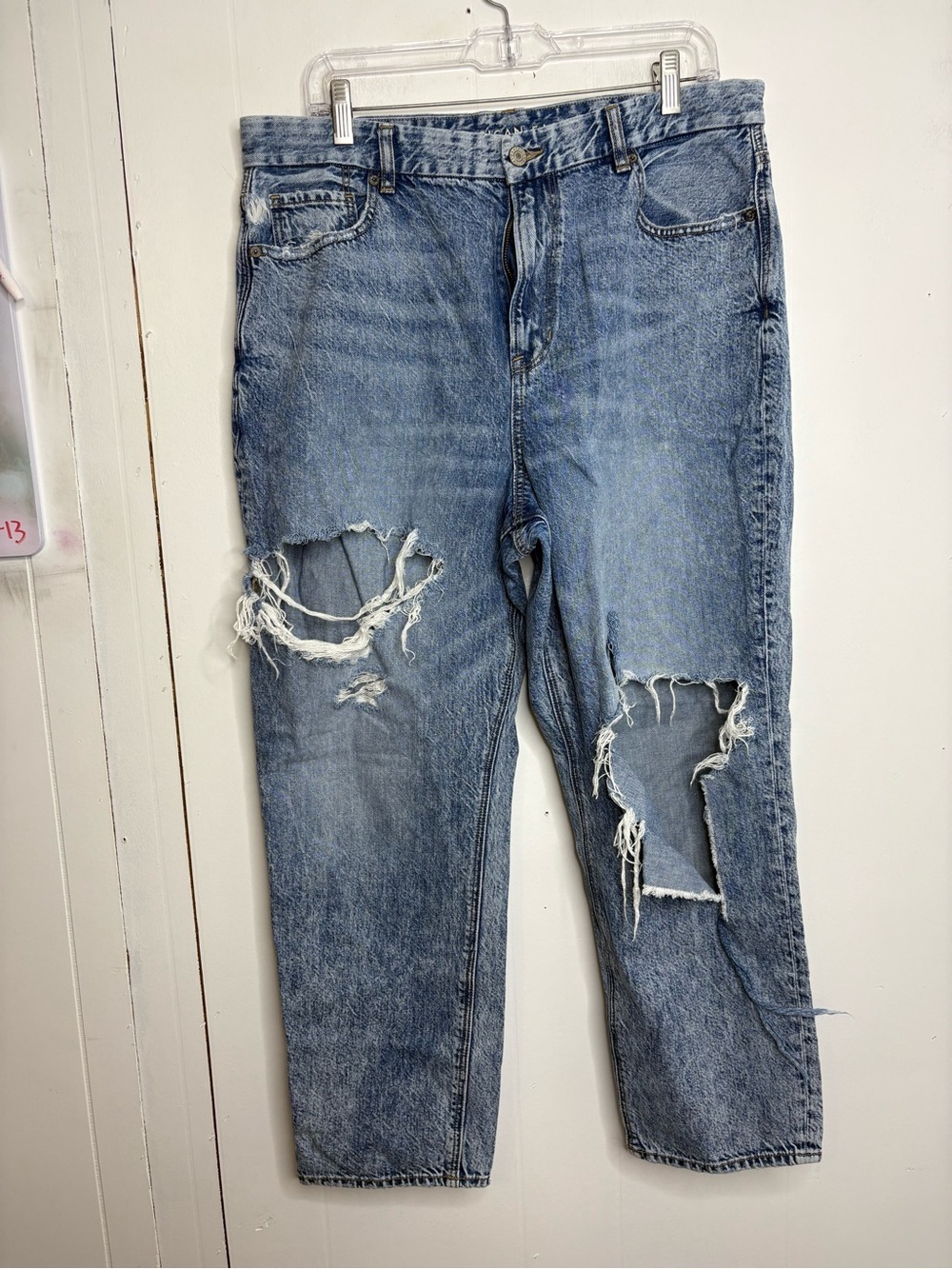 American Eagle Jeans WOmens 16 Curvy Mom Distressed Skater Light Wash Weekend